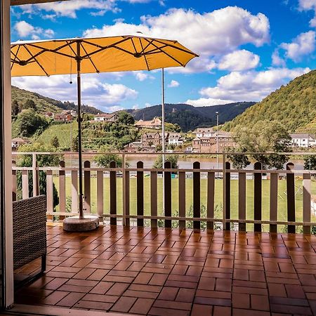 Apartamento Traumaussicht Kamin Balkon Burgblick 65 Zoll Tv Netflix Sky Joyn Lindenplatz Bullay Exterior foto