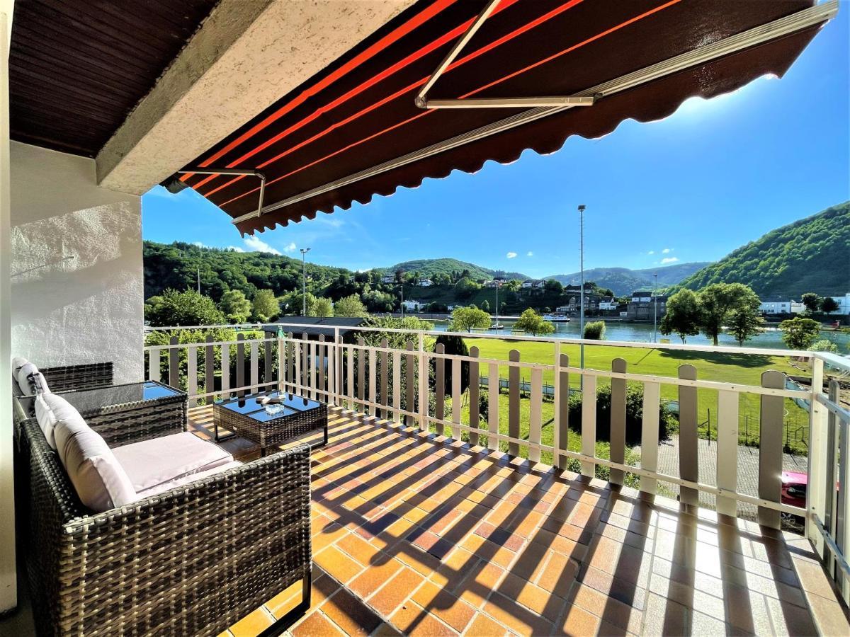 Apartamento Traumaussicht Kamin Balkon Burgblick 65 Zoll Tv Netflix Sky Joyn Lindenplatz Bullay Exterior foto