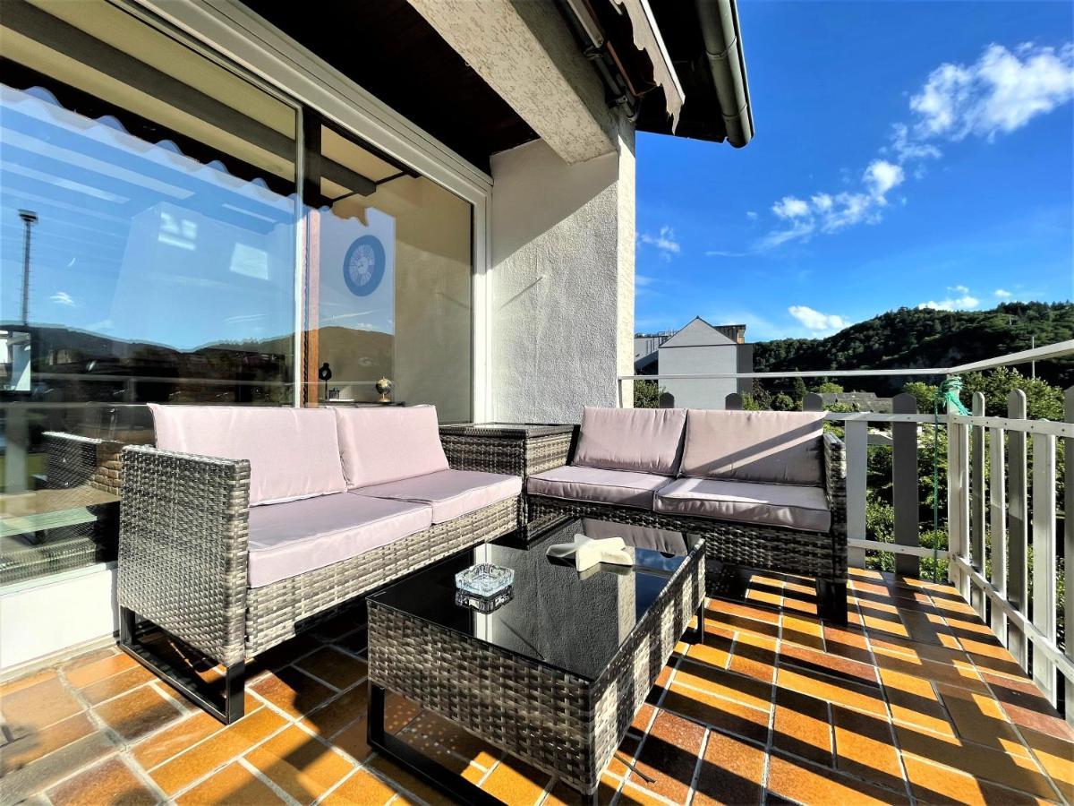 Apartamento Traumaussicht Kamin Balkon Burgblick 65 Zoll Tv Netflix Sky Joyn Lindenplatz Bullay Exterior foto