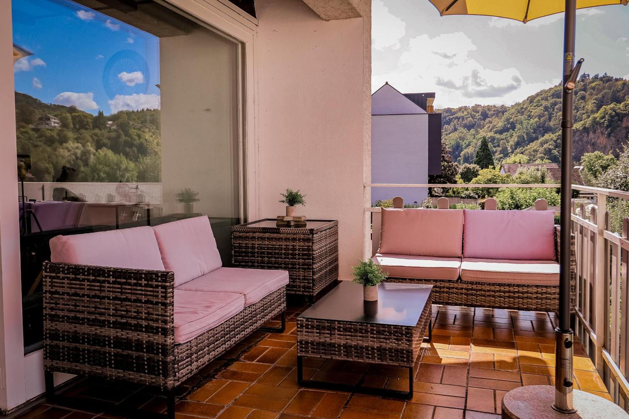 Apartamento Traumaussicht Kamin Balkon Burgblick 65 Zoll Tv Netflix Sky Joyn Lindenplatz Bullay Exterior foto